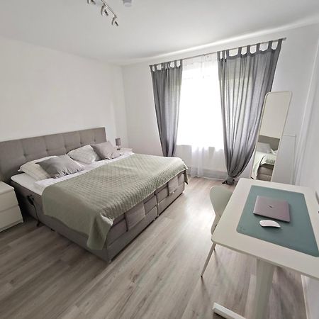 Fh-Naehe: Modernes Apt Mit Balkon Hof  Eksteriør bilde