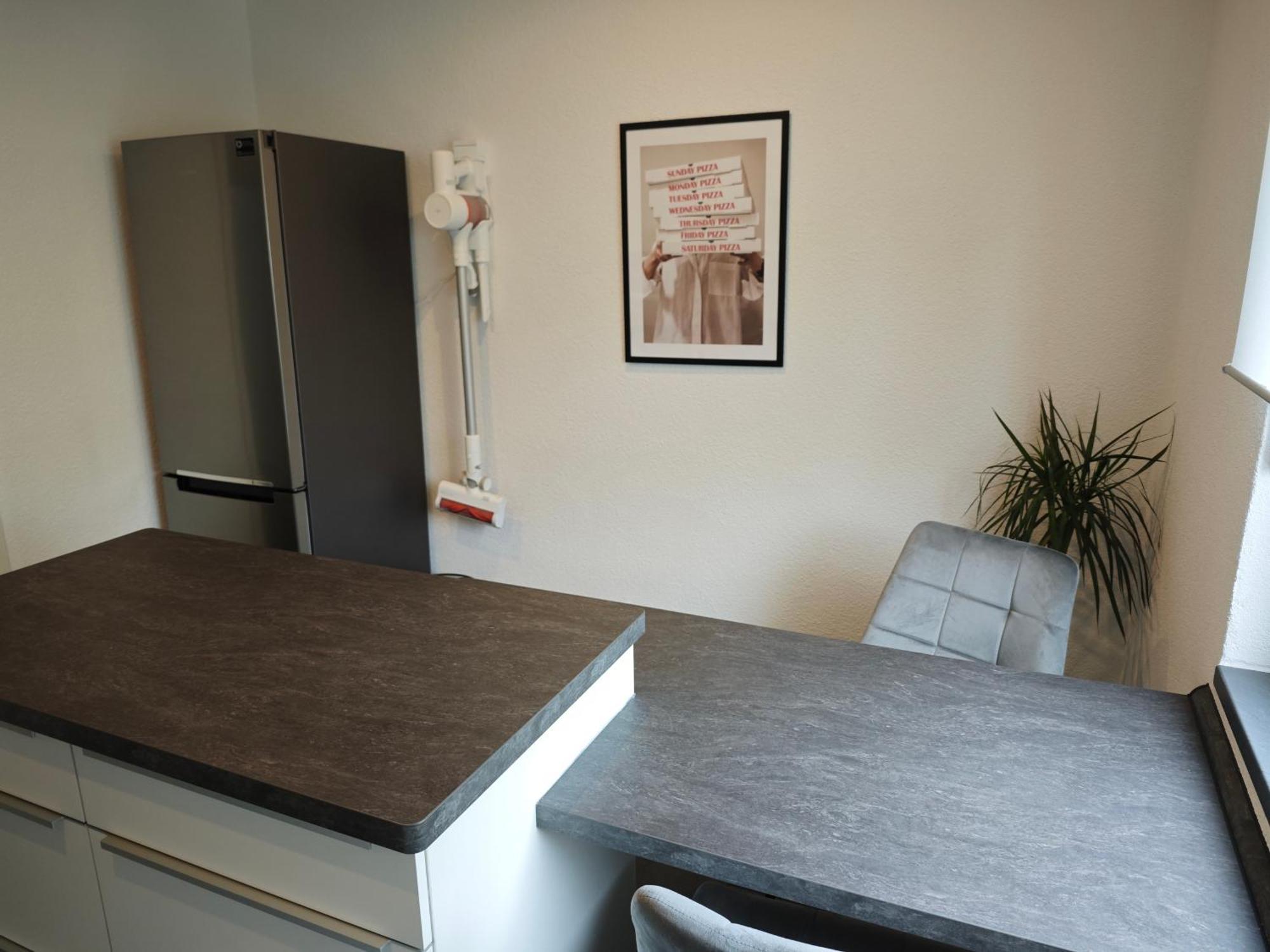 Fh-Naehe: Modernes Apt Mit Balkon Hof  Eksteriør bilde