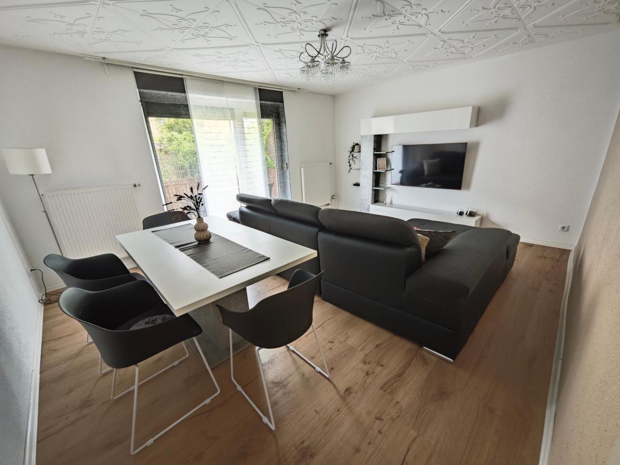 Fh-Naehe: Modernes Apt Mit Balkon Hof  Eksteriør bilde
